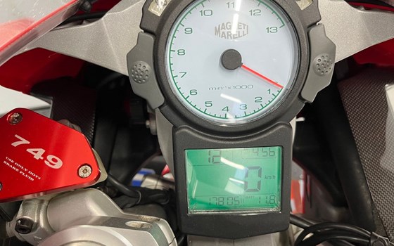 Gebrauchtmotorrad Ducati 749 - Bild 9