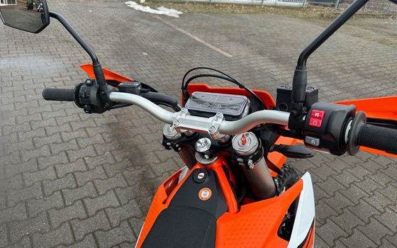 Neufahrzeug KTM 690 Enduro R - Bild 7