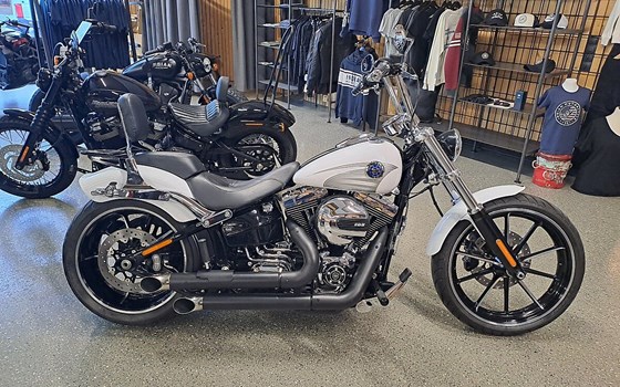 Gebrauchtmotorrad Harley-Davidson Softail Breakout FXSB - Bild 1