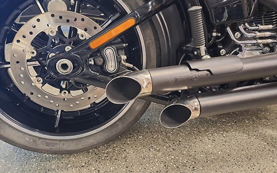 Gebrauchtmotorrad Harley-Davidson Softail Breakout FXSB - Bild 3