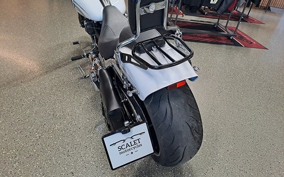 Gebrauchtmotorrad Harley-Davidson Softail Breakout FXSB - Bild 4