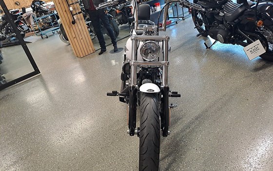 Gebrauchtmotorrad Harley-Davidson Softail Breakout FXSB - Bild 8