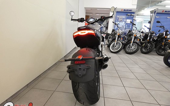 Gebrauchtmotorrad Triumph Rocket III - Bild 4