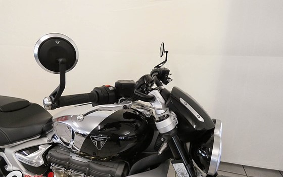 Gebrauchtmotorrad Triumph Rocket III - Bild 6