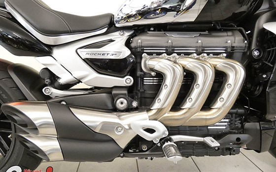 Gebrauchtmotorrad Triumph Rocket III - Bild 9