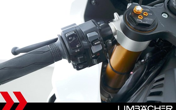 Gebrauchtmotorrad Yamaha R1 World GP 60th Anniversary - Bild 19