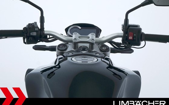 Gebrauchtmotorrad Honda CB 1000 R - Bild 13