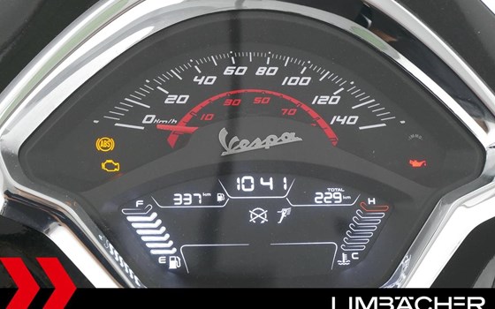 Gebrauchtmotorrad Vespa GTS 125 Super - Bild 12