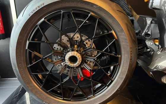 Gebrauchtmotorrad Ducati Streetfighter V4 Lamborghini - Bild 9