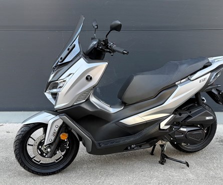 Neumotorrad Voge SR1 125i ABS