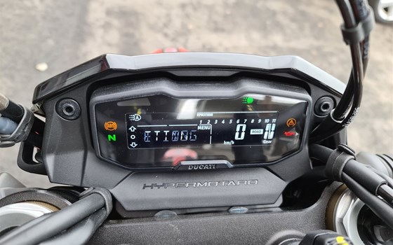 Gebrauchtmotorrad Ducati Hypermotard 698 Mono RVE - Bild 14