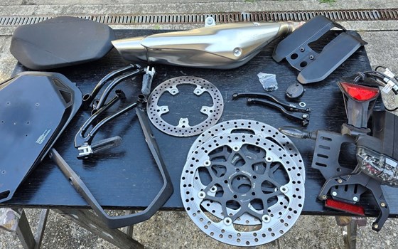 Gebrauchtmotorrad KTM 890 Duke R - Bild 13