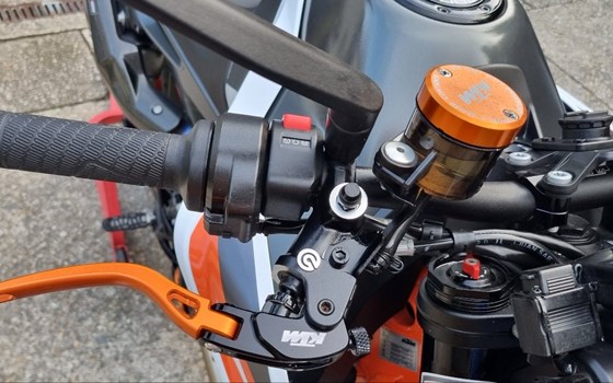 Gebrauchtmotorrad KTM 890 Duke R - Bild 7