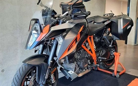 Gebrauchtmotorrad KTM 1290 Super Duke GT - Bild 2