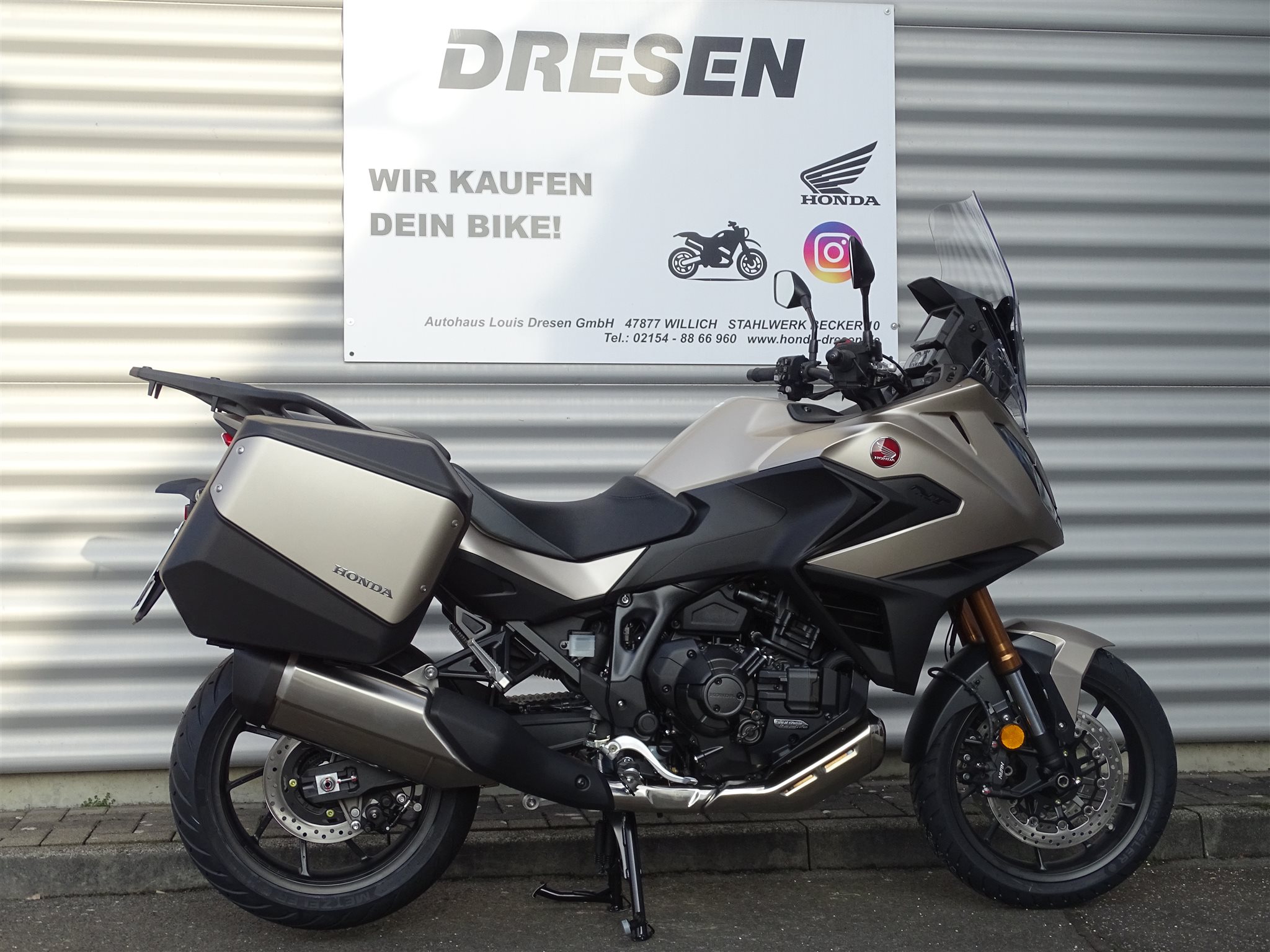 Honda NT1100 DCT Electronic Suspension