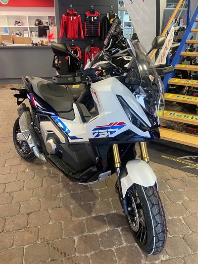 X-ADV Special Edition