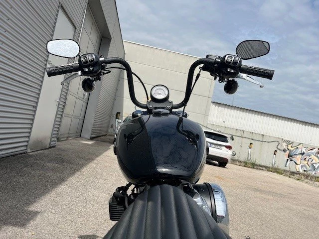 Harley-Davidson Softail Street Bob FXBB (Vivid Black) - Bild 11