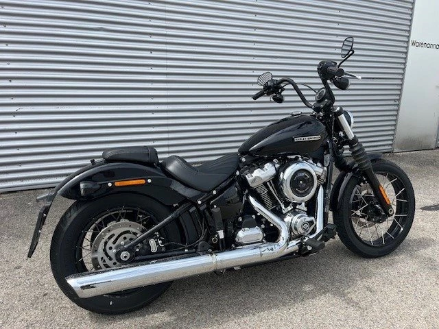 Harley-Davidson Softail Street Bob FXBB (Vivid Black) - Bild 7