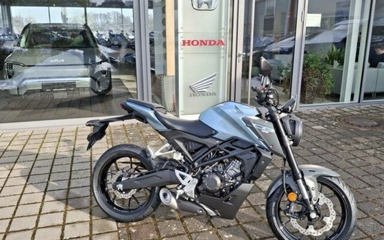 Gebrauchtmotorrad Honda CB125R - Bild 3