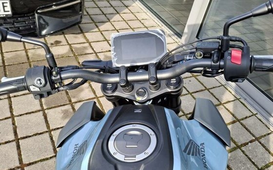 Gebrauchtmotorrad Honda CB125R - Bild 6