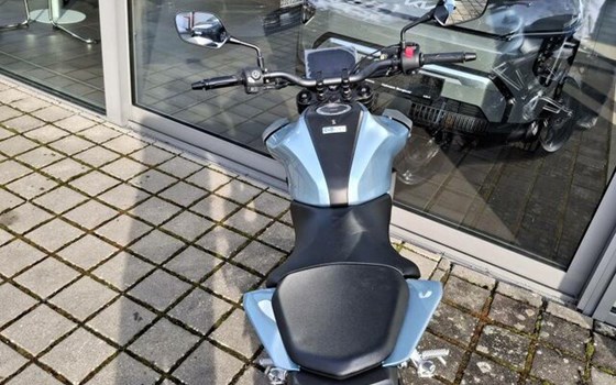 Gebrauchtmotorrad Honda CB125R - Bild 9