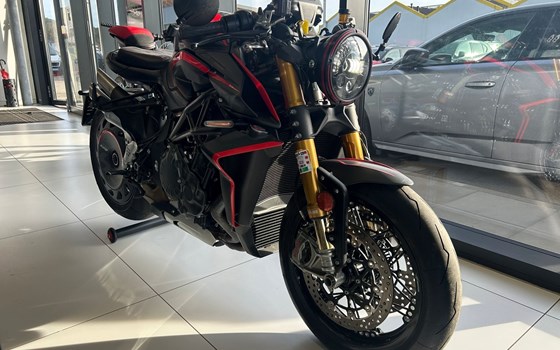 Gebrauchtmotorrad MV Agusta Rush 1000 - Bild 1