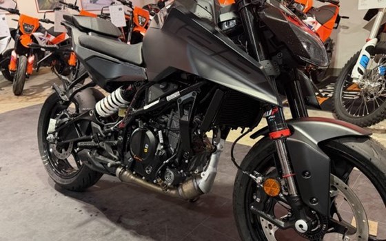 Neufahrzeug KTM 125 Duke - Bild 2