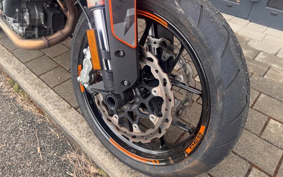 Gebrauchtmotorrad KTM 890 Duke - Bild 9
