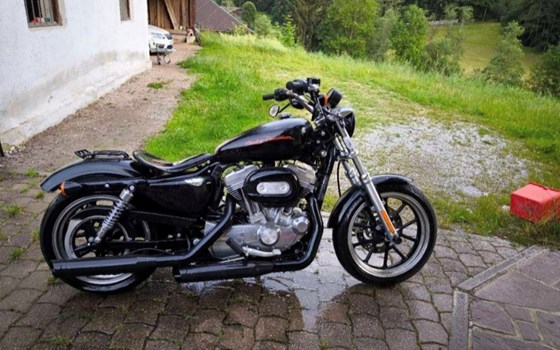 Gebrauchtmotorrad Harley-Davidson Sportster XL 883 L SuperLow - Bild 2