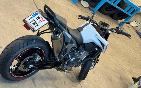 Gebrauchtmotorrad KTM 790 Duke - Bild 7