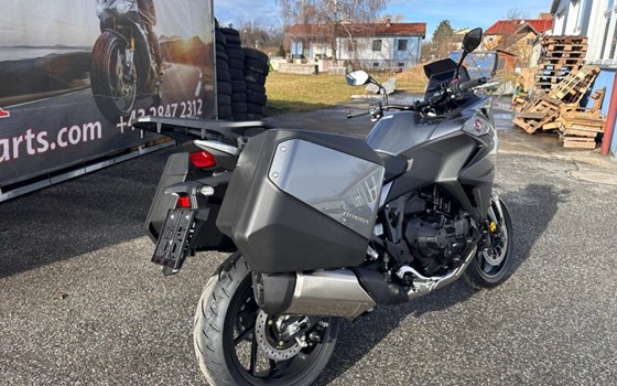 Neufahrzeug Honda NT1100 DCT Electronic Suspension - Bild 4