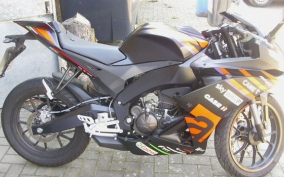 Gebrauchtmotorrad Aprilia RS 125 - Bild 3