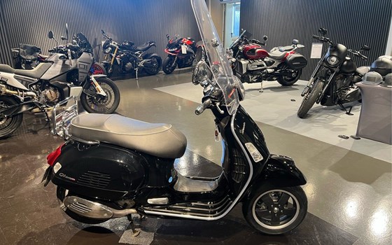 Gebrauchtmotorrad Vespa GTS 125 - Bild 1