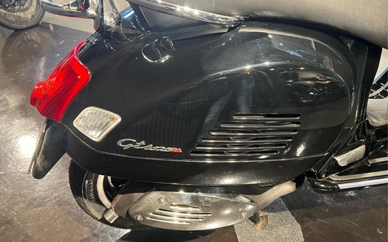 Gebrauchtmotorrad Vespa GTS 125 - Bild 6