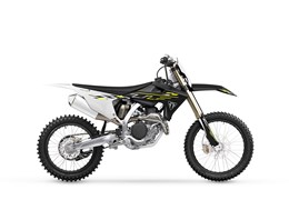 Neumotorrad Triumph TF 450-X