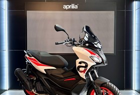 Aprilia SR GT Sport 200