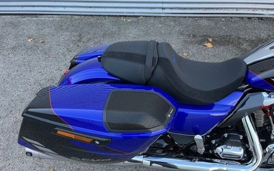 Gebrauchtmotorrad Harley-Davidson CVO Road Glide FLTRXSE - Bild 9