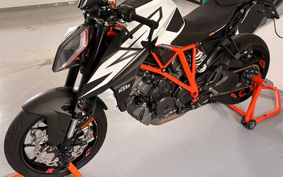 Gebrauchtmotorrad KTM 1290 Super Duke R - Bild 1