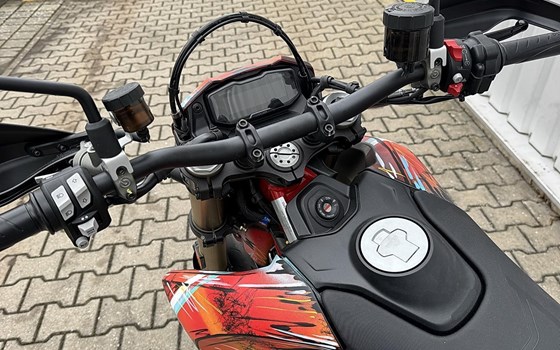 Gebrauchtmotorrad Ducati Hypermotard 698 Mono - Bild 6