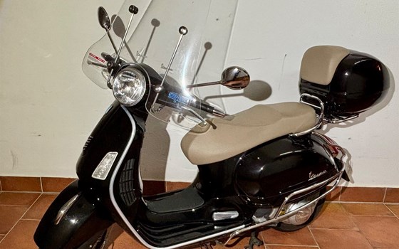 Gebrauchtmotorrad Vespa GTS 250 i.e. - Bild 1