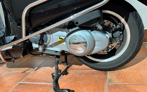 Gebrauchtmotorrad Vespa GTS 250 i.e. - Bild 12