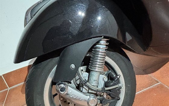 Gebrauchtmotorrad Vespa GTS 250 i.e. - Bild 16