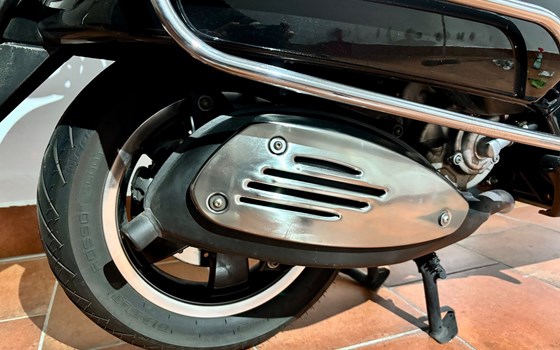 Gebrauchtmotorrad Vespa GTS 250 i.e. - Bild 7