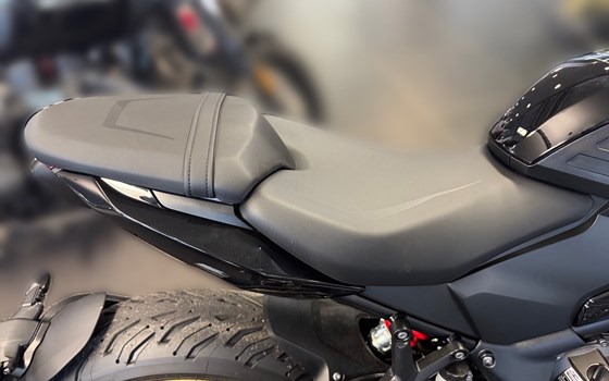 Gebrauchtmotorrad Triumph Trident 800 - Bild 12