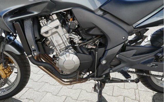 Gebrauchtmotorrad Honda CBF 600 S - Bild 11