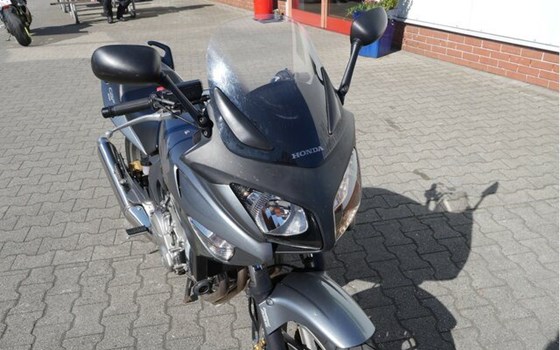 Gebrauchtmotorrad Honda CBF 600 S - Bild 18