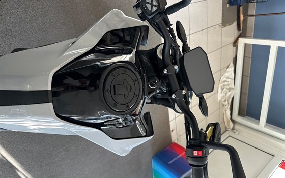 Gebrauchtmotorrad KTM 790 Duke L - Bild 2