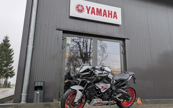 Gebrauchtmotorrad Yamaha MT-10 - Bild 1