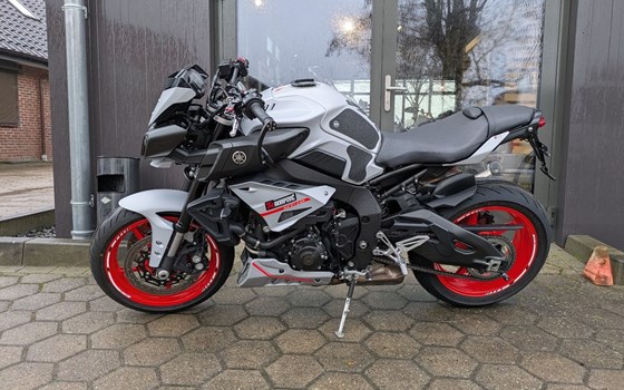 Gebrauchtmotorrad Yamaha MT-10 - Bild 2