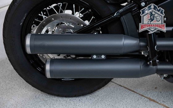 Gebrauchtmotorrad Harley-Davidson Softail Street Bob FXBB - Bild 11